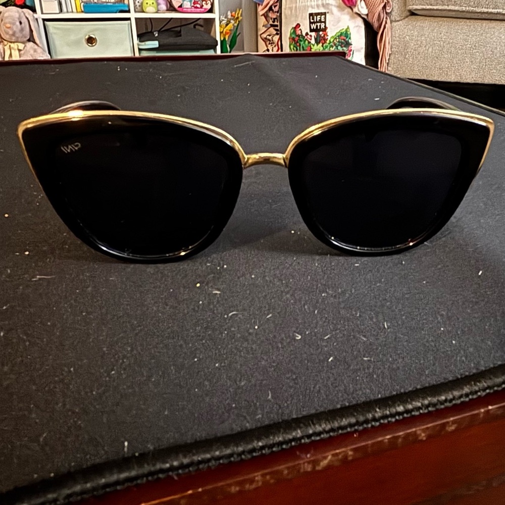 Gold and Black Women's Cat Eye Sunglasses